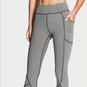 Victoria’s Secret Sport Total Knockout leggings